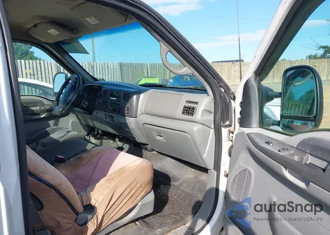 2002 Ford F250 Super Duty из США, поврежденный, VIN 1FTNF20L92EA55840